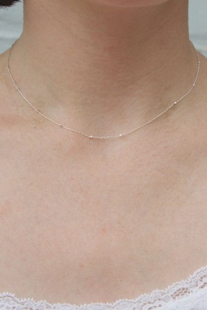 Náhrdelník Brandy Melville Beaded Chain Stříbrné | CZ RFJCI-9623
