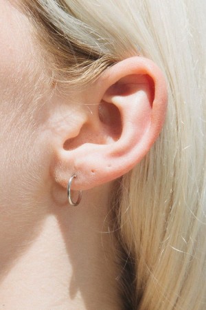 Náušnice Brandy Melville Infinity Hoop Stříbrné | CZ EMAKV-8542