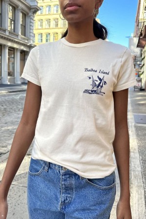 Tričko Brandy Melville Brooke Balboa Island Bílé | CZ NQGRK-6704